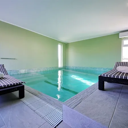 Deluxe Roko Villa Vir