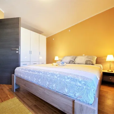 Deluxe Roko Villa *