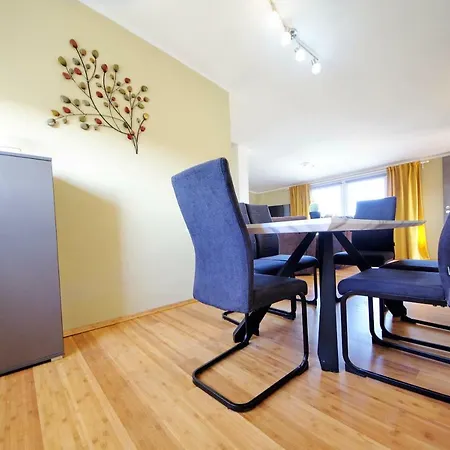 Deluxe Roko Villa *